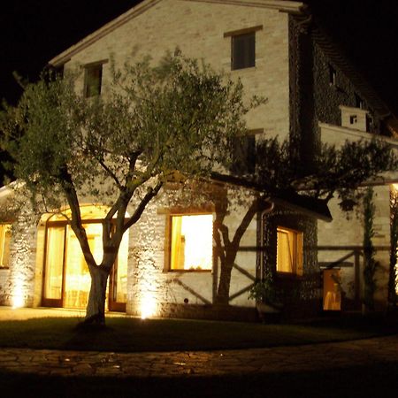 Agriturismo Casal San Sergio Фоссомброне Экстерьер фото