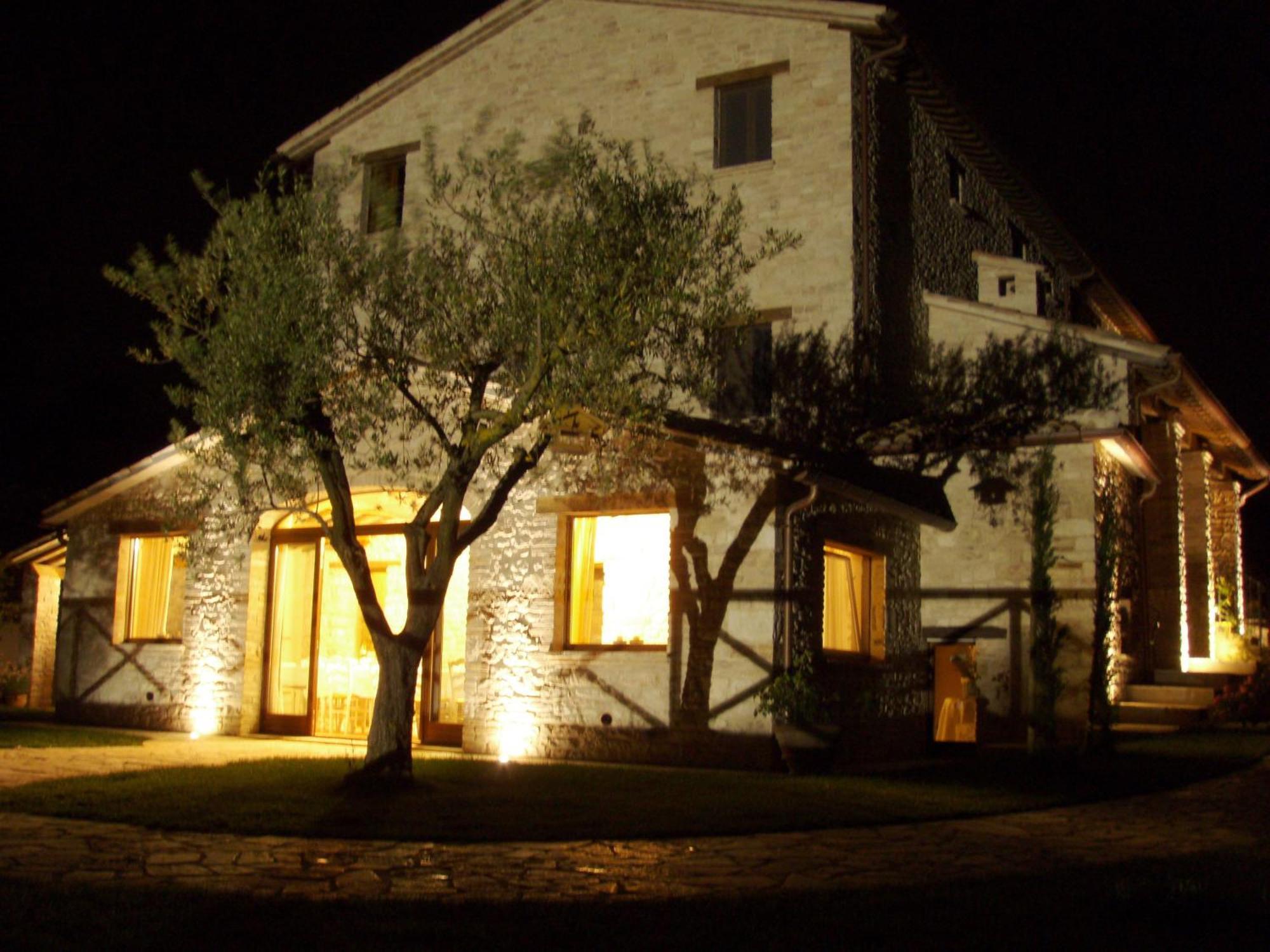 Agriturismo Casal San Sergio Фоссомброне Экстерьер фото