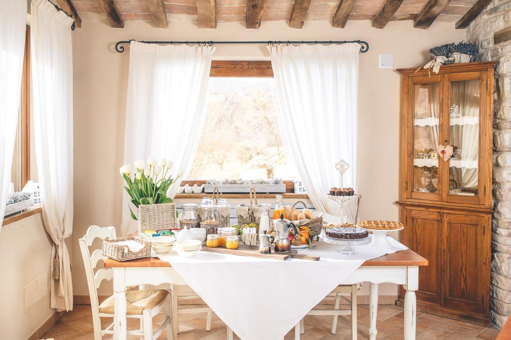 Agriturismo Casal San Sergio Фоссомброне Экстерьер фото